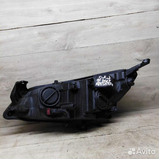 Фара передняя правая Opel Astra J