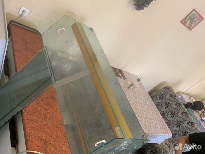 Холодильник витрина рабочий