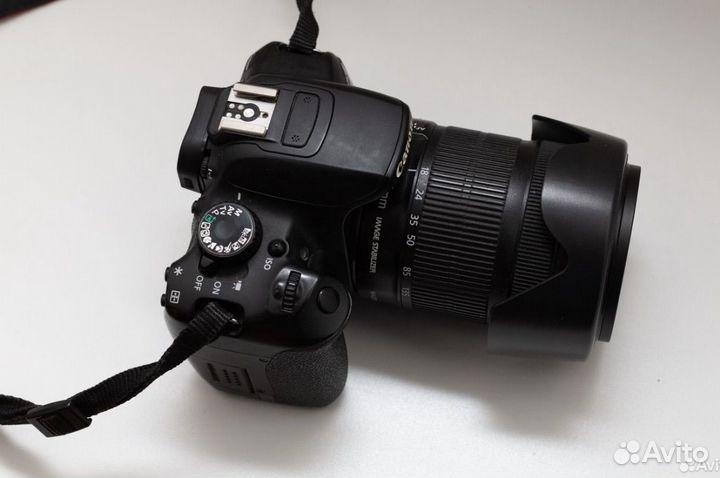 Зеркальный фотоаппарат canon 650d