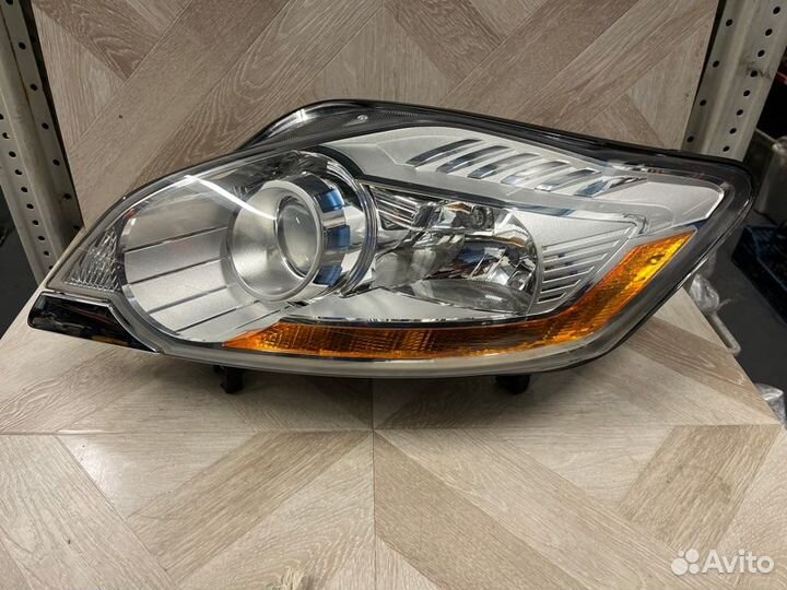Фара ксеноновая передняя левая Ford Kuga Cbv