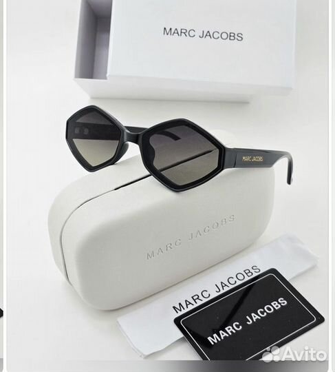 Солнцезащитные очки женские