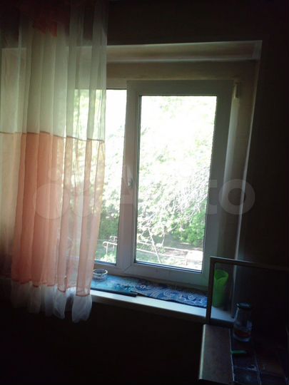 Доля в 2-к. квартире, 43 м², 2/2 эт.