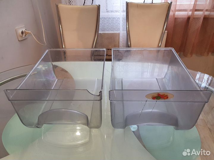 Полки и ящики от холодильника Атлант