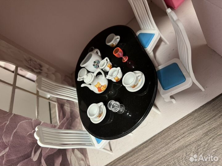 Домик кукольный с мебелью