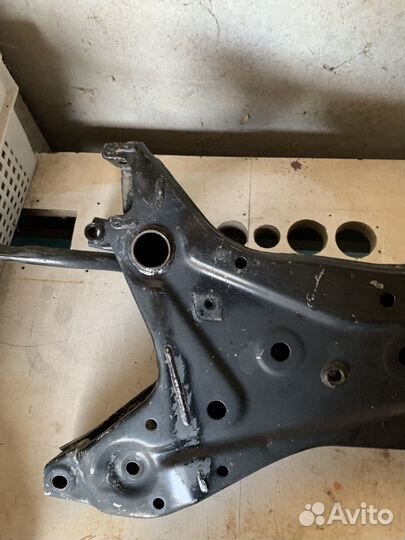 Подрамник передний Mitsubishi Lancer 10 4B10