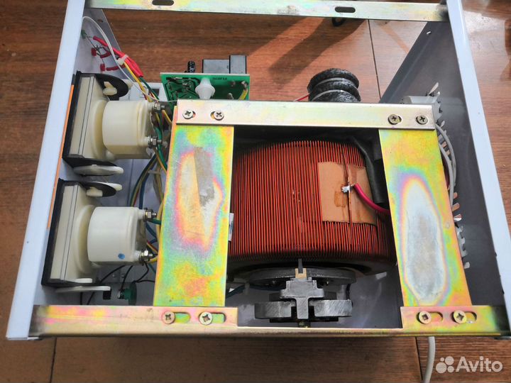 Стабилизатор на 100 вольт 2000 Ватт Япония