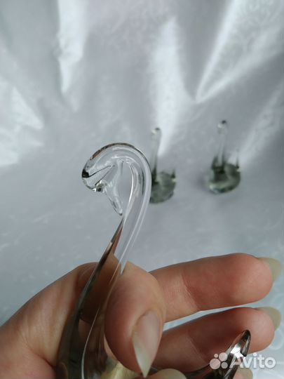 Статуэтка лебедь