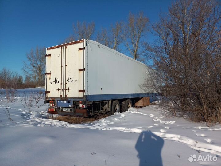 Полуприцеп термос
