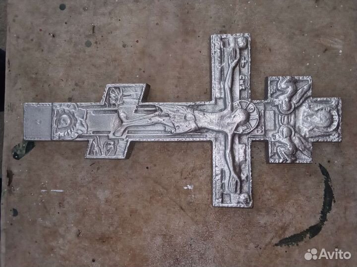 Крест свинец