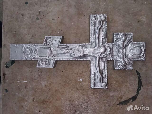 Крест свинец
