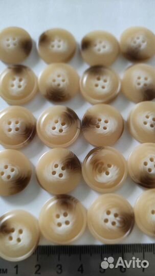 Пуговицы роговые бежевые серые для тренча,пальто