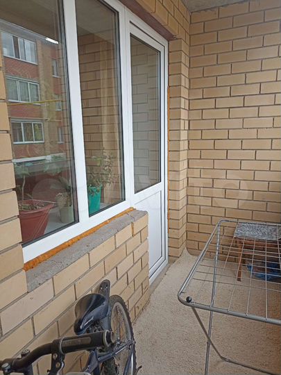 2-к. квартира, 50 м², 1/3 эт.