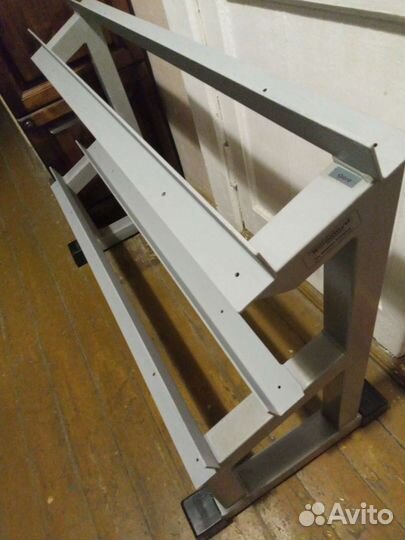 Стойка для гантелей