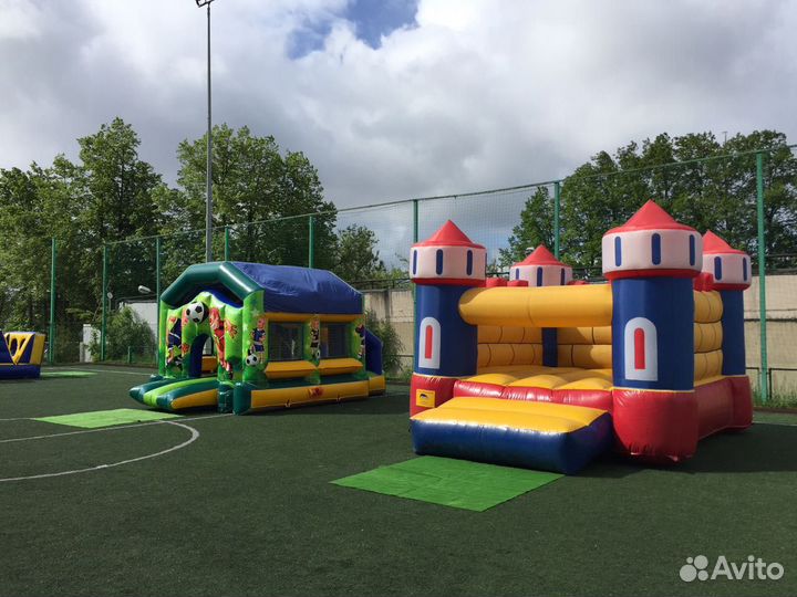 Аренда надувного батута Крепость