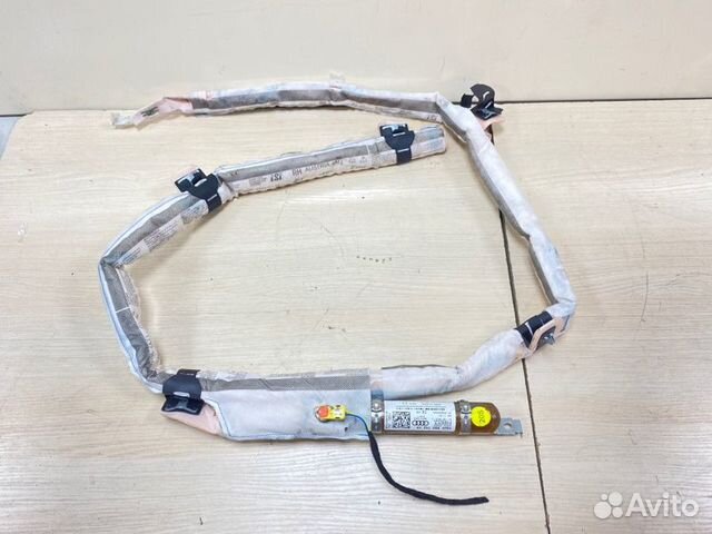 Шторка безопасности правая Audi Q3 8U 2013