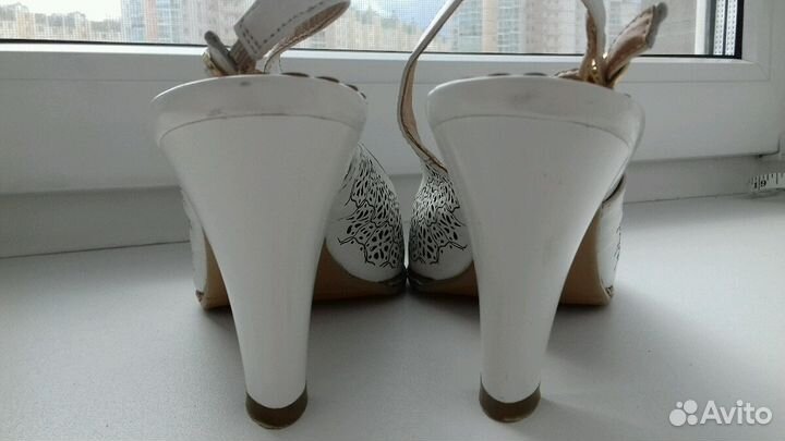 Кожаные босоножки Vero Cuoio 37