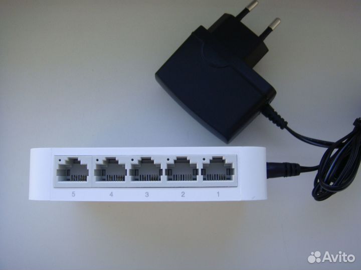 Коммутатор TP-Link TL-SG1008D