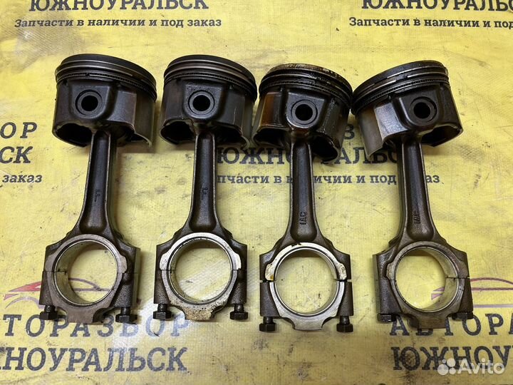 Поршень с шатуном Chery Amulet a15 SQR480ED