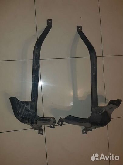 Крепление бензобака Субару Форестер SG 2003-2007г