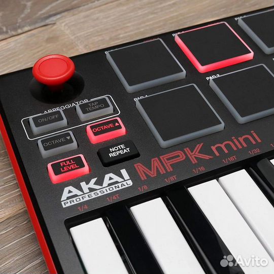 Midi клавиатура akai
