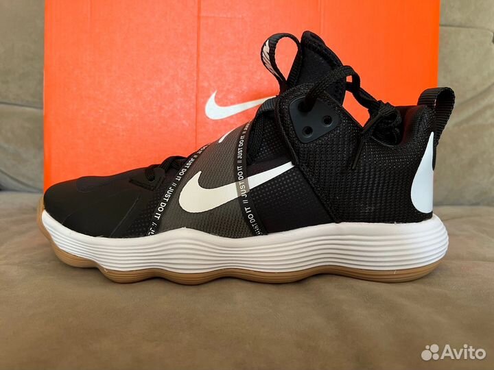 Кроссовки nike женские волейбольные