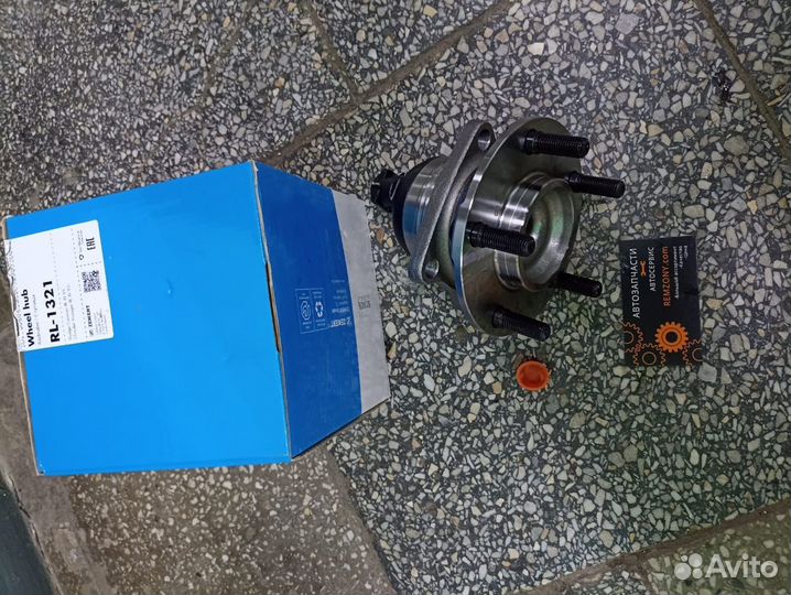 Ступица задняя Dodge Caravan