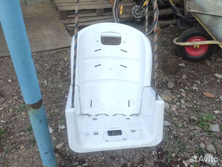 Детские качели уличные