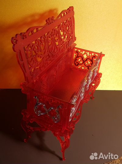 Узорная шкатулка - комодик