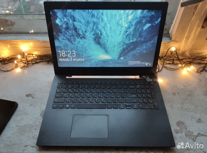 Lenovo ideapad 330-15AST