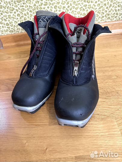 Лыжные ботинки motor