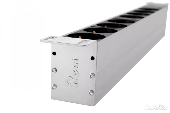 Российский блок розеток цмо R-32-8S-I-440-K