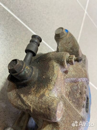 Суппорт передний левый Nissan Teana II 2011 г