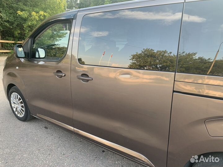 Peugeot Traveller, 2017