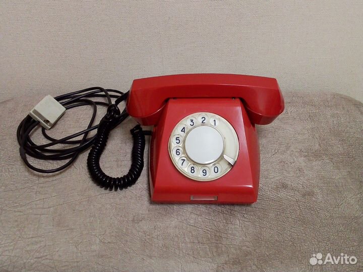 Старый телефон