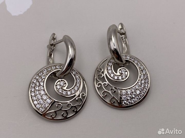 Серьги модные. Лёгкие