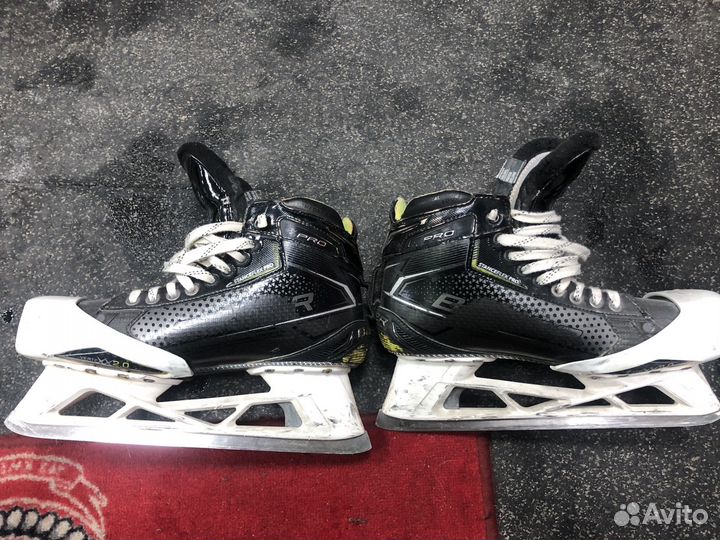 Вратарские коньки bauer pro