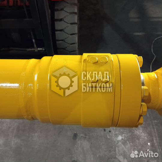 Гидроцилиндр стрелы Komatsu PC220LC-7