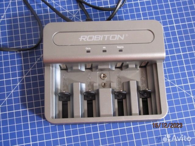 Зарядное устройство robiton universal 800-4