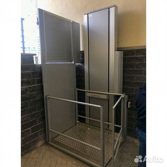 Подъемник для инвалидов Inva 440. (внутренний)