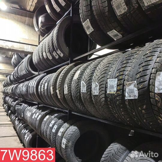 Nokian Tyres Hakkapeliitta 4 215/55 R17 94M