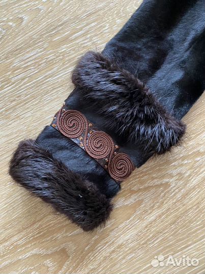 Пальто-шуба новая. Мех пони и нутрия. Ручная работ