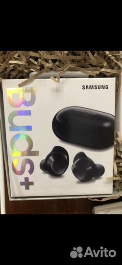 Беспроводная зарядка и беспроводные наушники samsu