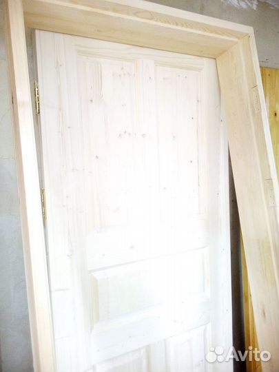 Дверь массив