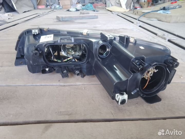 Фара правая Мазда 6