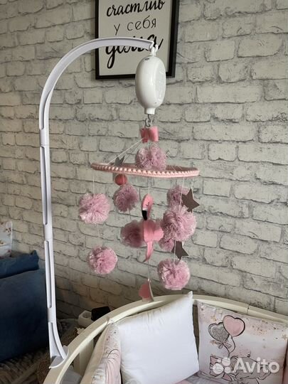 Мобиль на кроватку из фетра