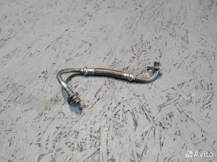 Трубка масляная левая Mercedes S-Class W222 M276