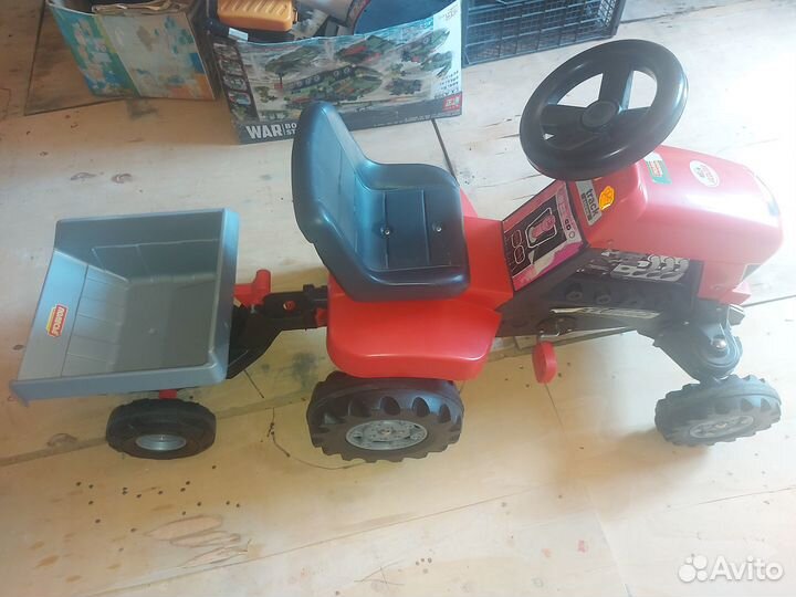 Детский транспорт, трактор педальный с прицепом