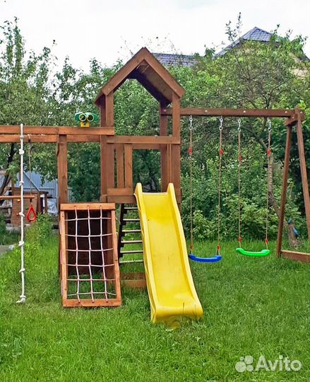 Детская площадка с горкой