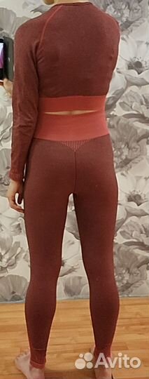 Костюм для фитнеса 44 (леггинсы и рашгард)