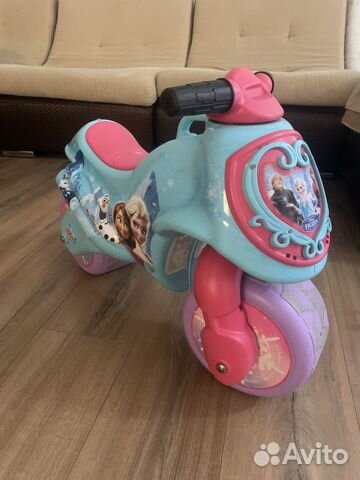 Мотоцикл-беговел для девочки